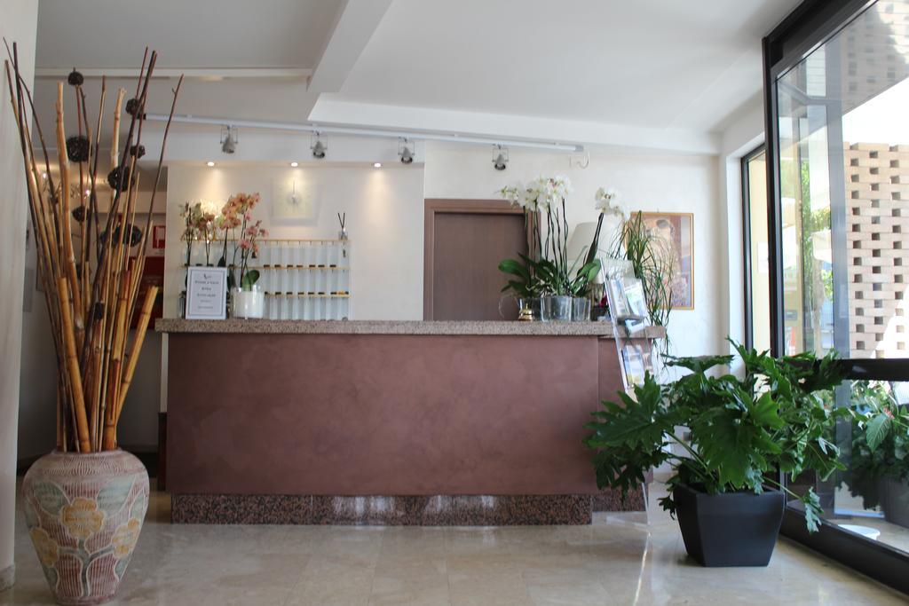 Hotel Adler Gabicce Mare Luaran gambar