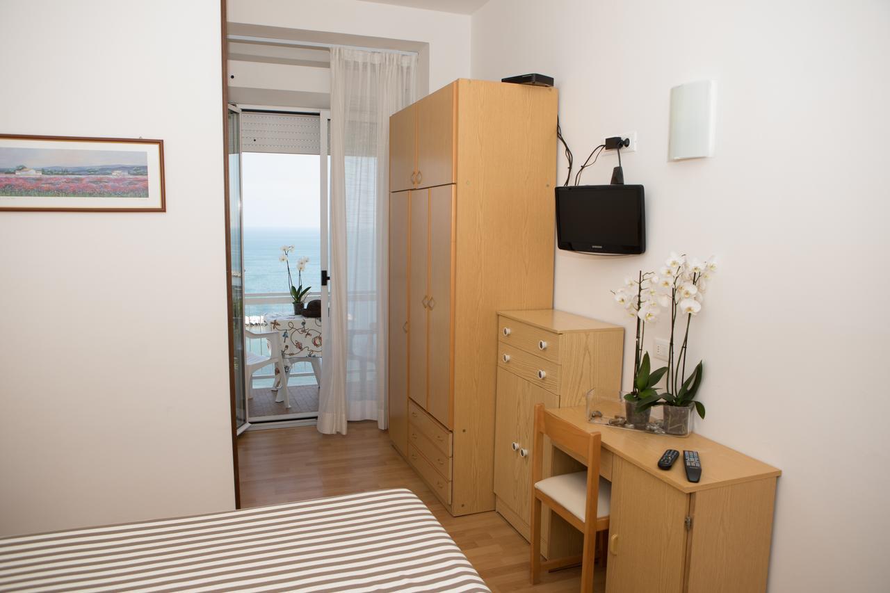 Hotel Adler Gabicce Mare Luaran gambar
